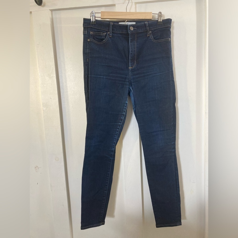 GAP 30R true skinny super high rise dark wash jeans